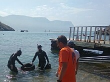 Волонтеры очистили акваторию моря у пляжа «Мраморный»