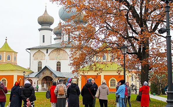 В Тихвин - за чудом и исполнением желаний