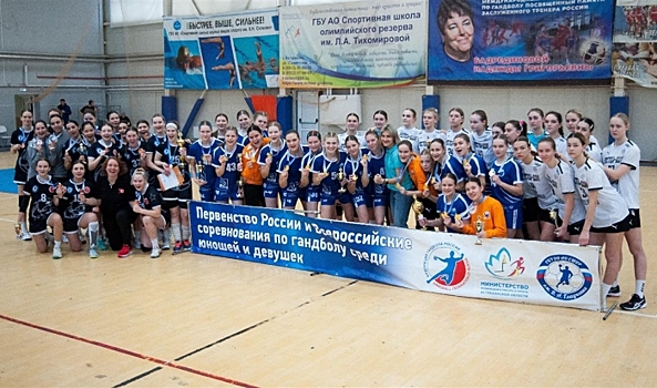 Юные волгоградские гандболистки в решающем поединке выиграли первенство России