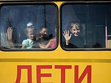 Школьники Новосибирска смогут ездить на общественном транспорте в долг
