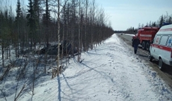 В Ноябрьске автомобиль BMW съехал в кювет