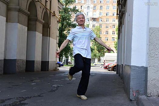 Увлечение танцами 65-летнему москвичу помогает справляться с жизненными трудностями