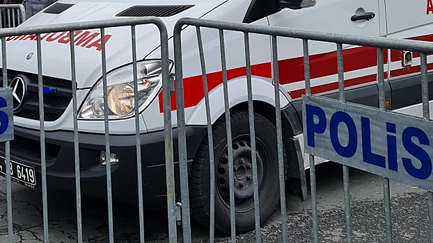 Шесть человек погибли при столкновении автобуса и фуры в Турции