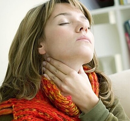Как лечить горло в домашних условиях?