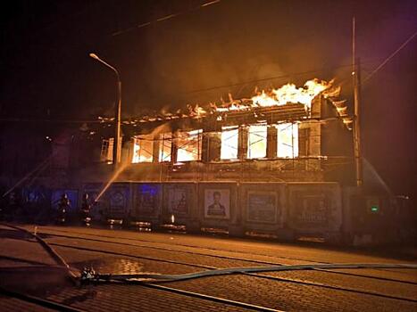 Сгоревший в центре Челябинска исторический дом Пчелина выставили на продажу