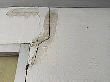 Россиянин заковал продавца в наручники из-за недостатков дома