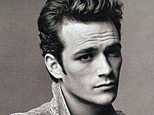 Люк Перри всегда брал в полет пару воздушных шариков