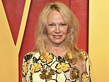 56-летняя Памела Андерсон пришла на «Оскар»-2024 без макияжа и укладки