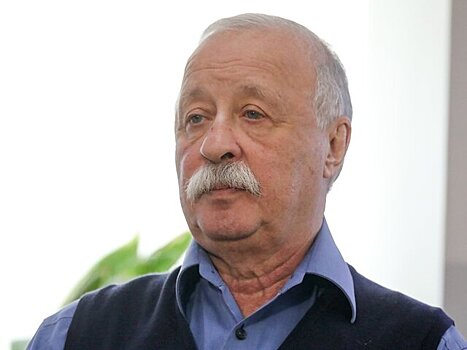 Леонид Якубович отметил историческое значение постановки "Соборная площадь"