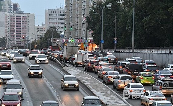 В Казани левые повороты отменены на 30 наиболее загруженных участках дорог