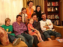 Нижегородская группа Uma2rman показала поклонникам клип с «Папиными дочками»