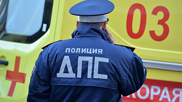 Виновника аварии с раздавившим такси грузовиком в Москве нашли в кафе