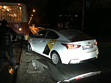 13-й трамвай подкрался незамеченным к «Яндекс.Такси»