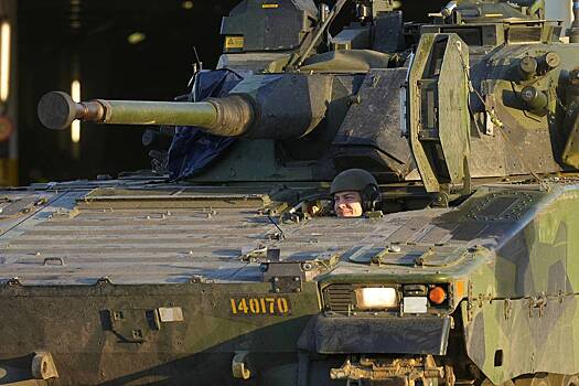 НАТО начала массово стягивать военную технику в главный хаб для снабжения ВСУ