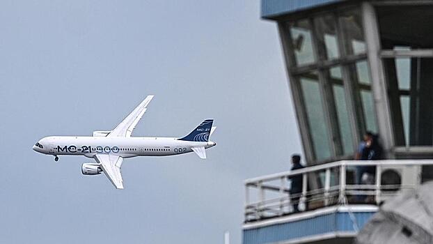 У стюардессы остановилось сердце во время рейса из Сочи в Москву