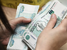 Эксперт рассказал о тратах россиян во время предновогодних распродаж