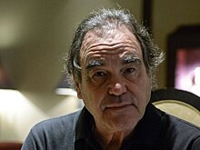 Стоун отказался "резать" интервью с Путиным