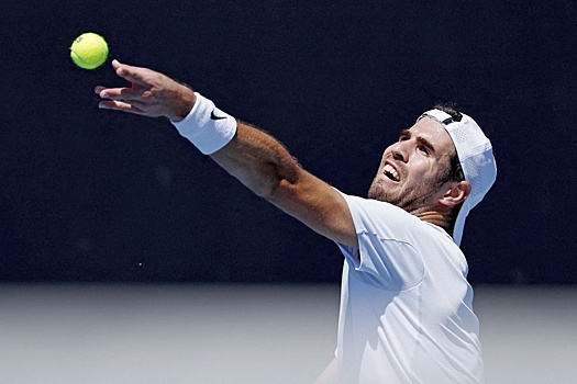 Хачанов одержал волевую победу в первом круге Открытого чемпионата США