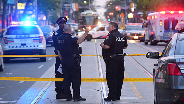 ЧП в Канаде: неизвестный расстрелял людей