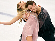 Синицина, Кацалапов и Щербакова сделали совместное фото с медалями командного ЧМ