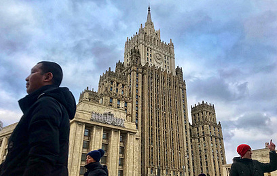 МИД России попенял некоторым политикам на матерщину: "Мы же не в кабаке"