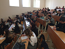 Тотальный диктант в Узбекистане: учиться никогда не поздно