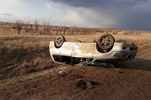 Под Самарой перевернулся Mitsubishi, пострадала пассажирка иномарки