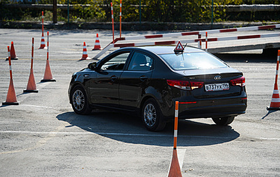 Как выбрать автошколу: советы начинающим водителям