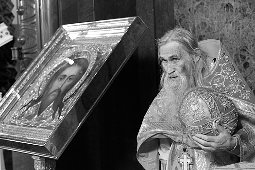 Духовника патриарха Илия похоронили у Воскресенской часовни в Оптиной пустыни