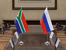 Четырех граждан ЮАР, летевших в Россию, арестовали из-за закона о военной помощи