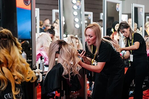 Более 400 образов на тему «Птицы» представят парикмахеры 44 стран в Сочи