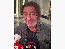 63-летнего Григория Лепса нарекли чудом в перьях в сети