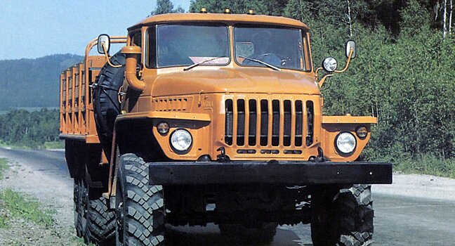 Какие двигатели ставили на Урал-4320