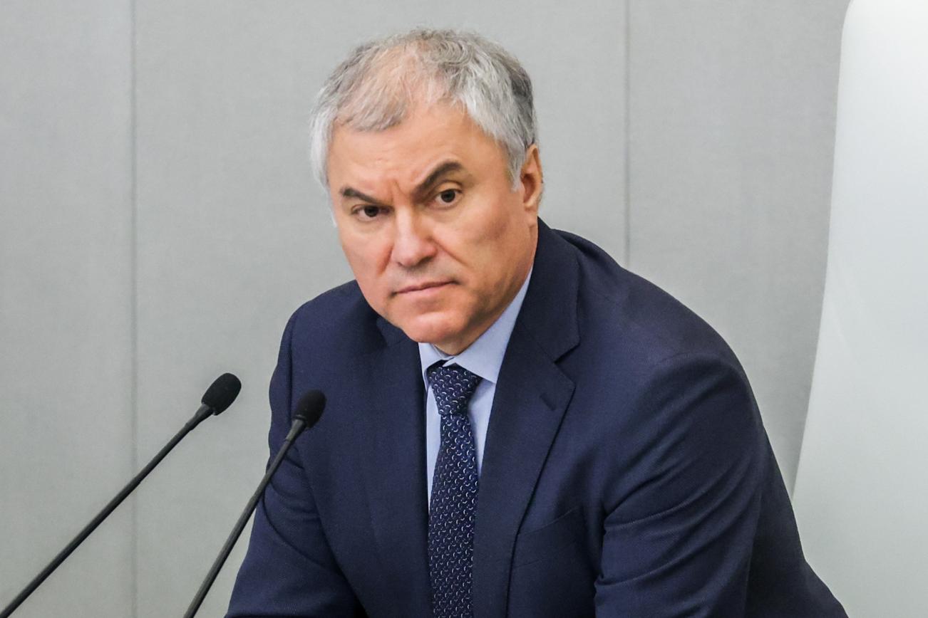 Володин: лидеры думских фракций могут звонить Путину напрямую