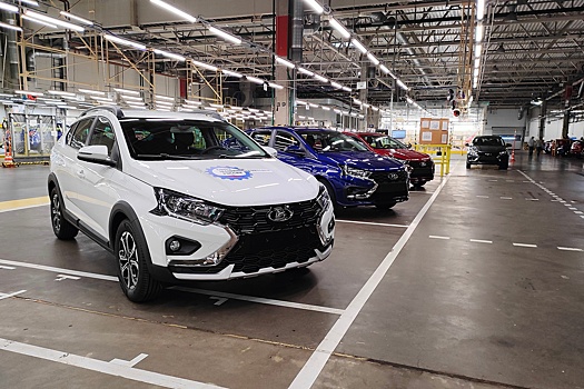 Стало известно, сколько Lada Iskra отгрузят дилерам до конца сентября