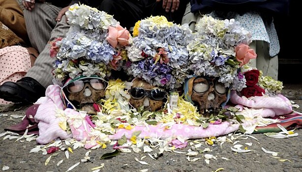 День черепа, или День мертвых, в Боливии