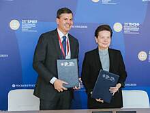 От повышение цифровой грамотности до новых троллейбусов. Как для уральских губернаторов прошел первый день ПМЭФ