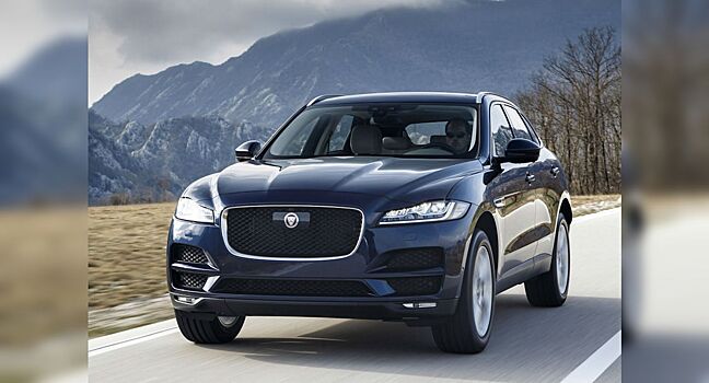 В Британии водитель чуть не утопил свой Jaguar F-Pace