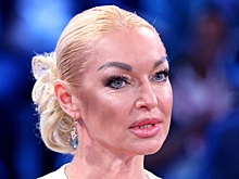 Анастасия Волочкова в бикини показала шпагат