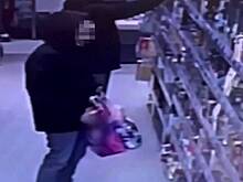 Рецидивистка украла кофе, носки и дезодоранты из магазина в Подмосковье