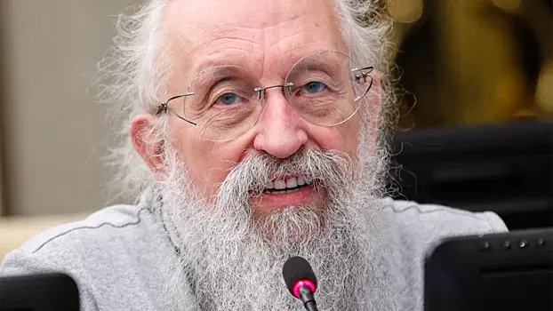 Депутат Вассерман поддержал сокращение изучения иностранного языка в школах