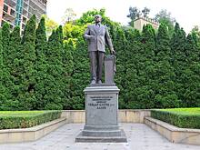 В Киеве начали защищать азербайджанские памятники