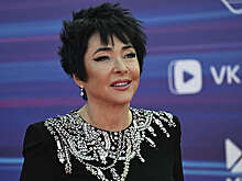 SHOT: певица Лолита подняла цену на концерт до 6 млн рублей, несмотря на отмены