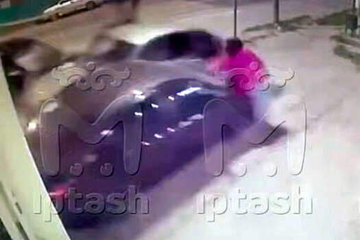 Mash: в Татарстане кроссовер снес мать с ребенком и двух подростков