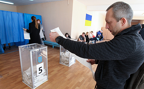 На Украине анонсировали досрочные выборы президента