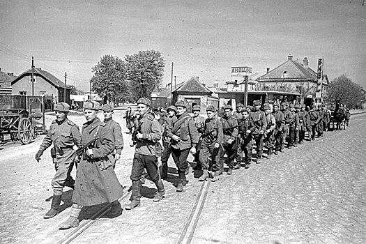 Советские солдаты-освободители 75 лет назад вступили на австрийскую землю