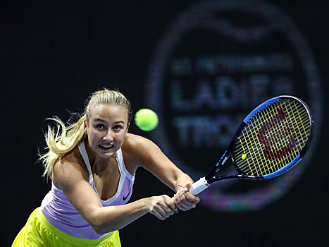 Потапова вышла в третий круг Уимблдона, где сыграет с 16-летней Андреевой
