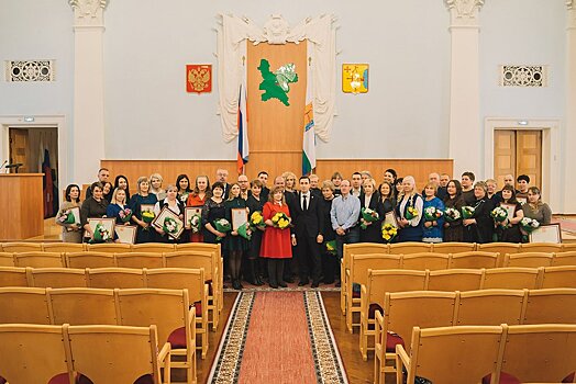          «Были и слезы, и обмороки, но ни один сотрудник не ушел со своего поста»: 43 медика из Кировской области получили награды за вклад в борьбу с COVID-19       