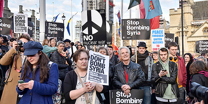 В Лондоне прошли митинги против ударов по Сирии