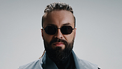 «Все хотят сойти за интеллектуалов»: Гарик Burito про мемы, Бога и попсу